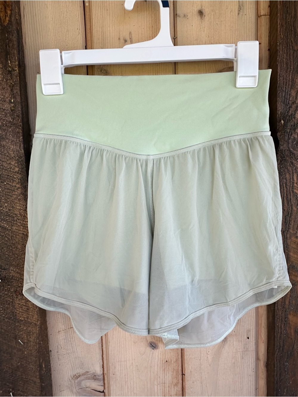 lululemon athletica Nulu & Mesh High-Rise Yoga Short 3.5” Kohlrabi Green